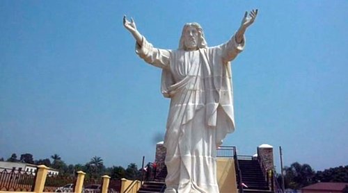 Por que buscais entre os mortos aquele que vive?